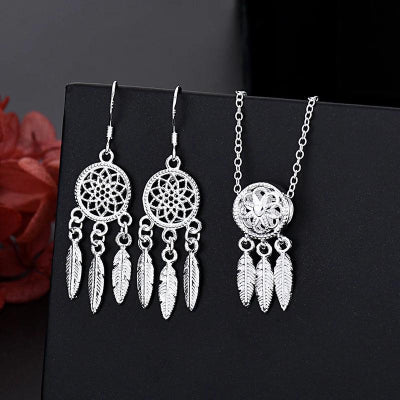 Gleaming Silver Elegance - Romi Jewel